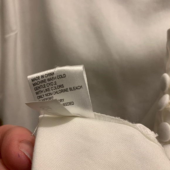 Cremieux Top White Tank Top Size Large NWOT with Button Detail Super Cute! - Picture 10 of 11